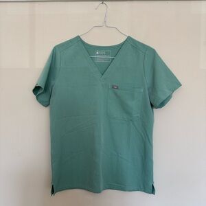 Figs Women’s Catarina V-Neck Top in Jade